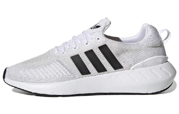 adidas Swift Run 22