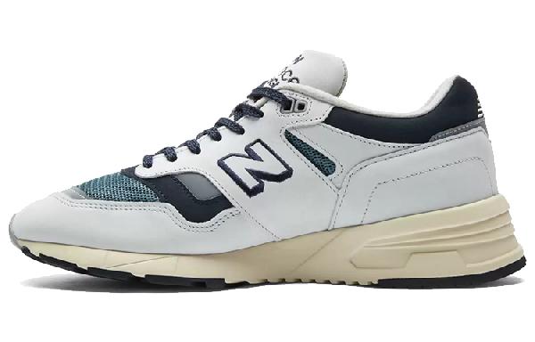 New Balance 1530 Grey