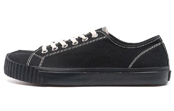 Maison Margiela Tabi Low Black