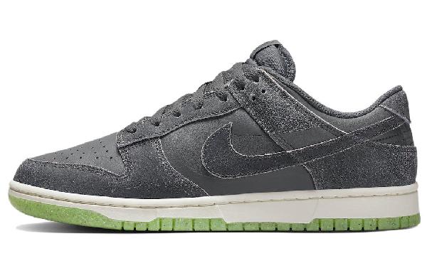 Nike Dunk Low PRM "Halloween"