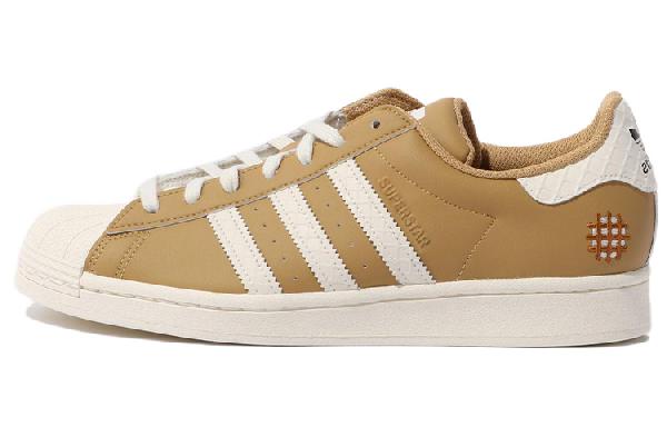 adidas Superstar