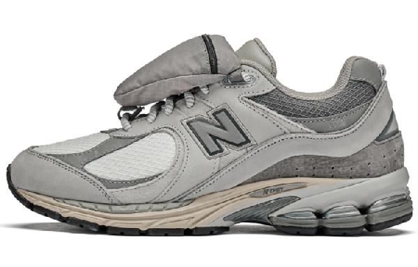 New Balance 2002R Pouch Grey