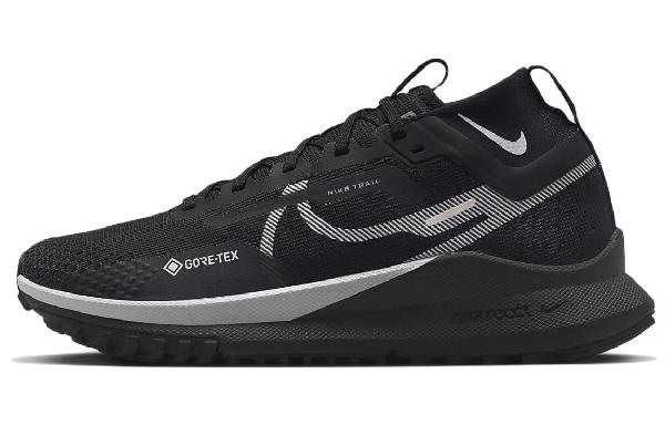 Nike Pegasus Trail 4 Low Black