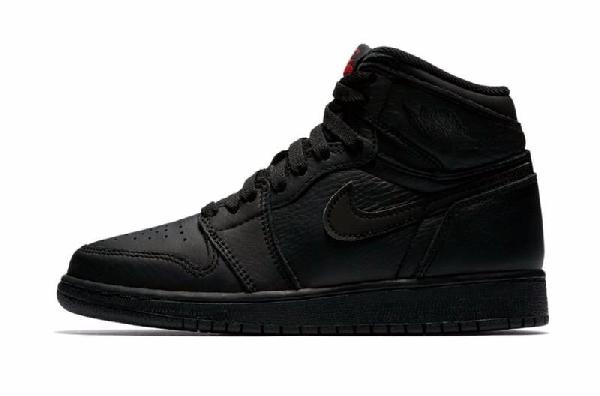 Jordan Air Jordan 1 Retro High OG Essentials Black