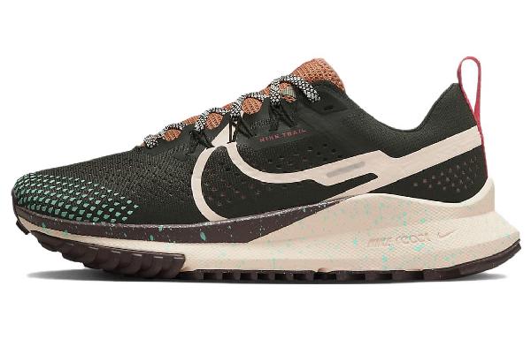 Nike Pegasus Trail 4
