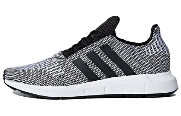adidas Swift Run