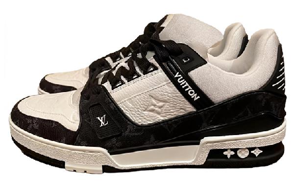 LOUIS VUITTON Trainer Paris Edition
