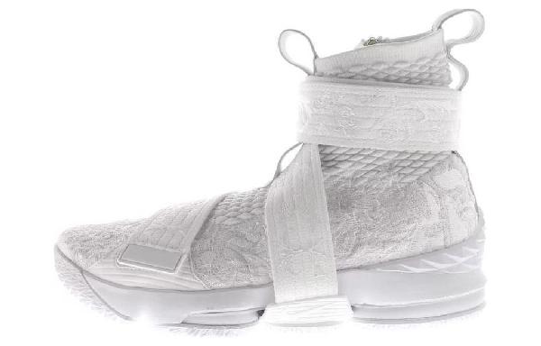 KITH x Nike LeBron 15
