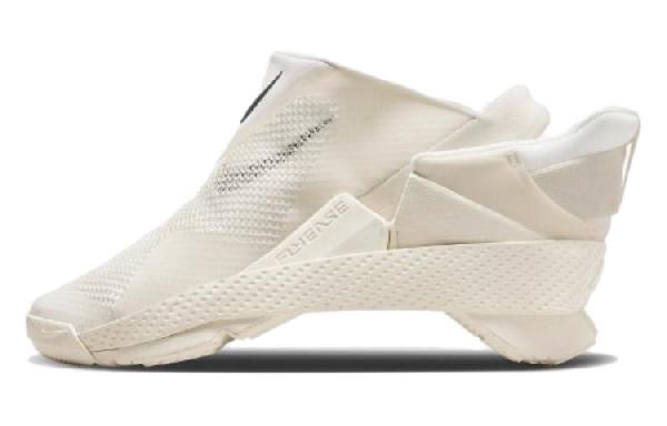 Nike Go FlyEase Beige