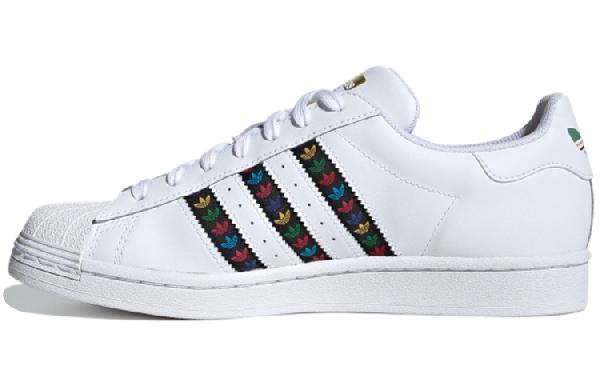 adidas Superstar