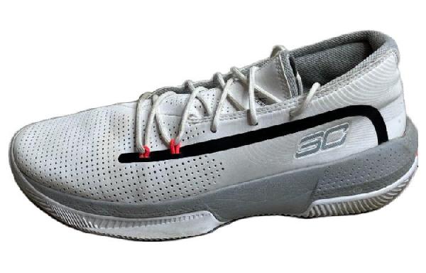 Under Armour SC 3ZER0 III