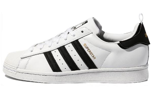 adidas Superstar