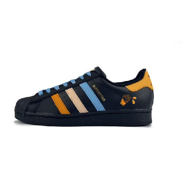 adidas Superstar