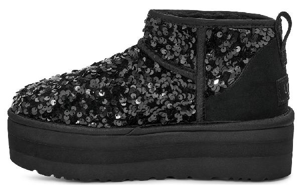 UGG Classic Short Black