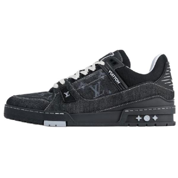 LOUIS VUITTON Trainer Black