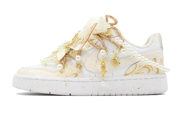 Nike Court Borough GS