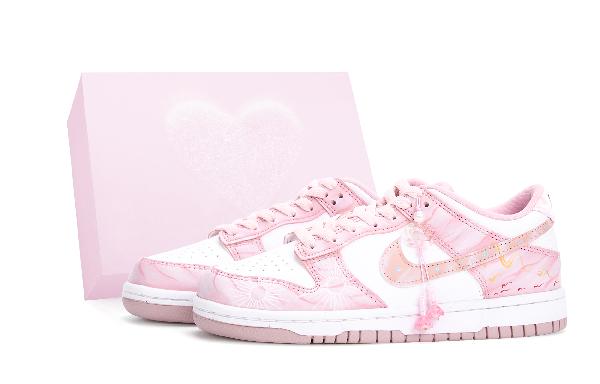 Nike Dunk Pink Velvet