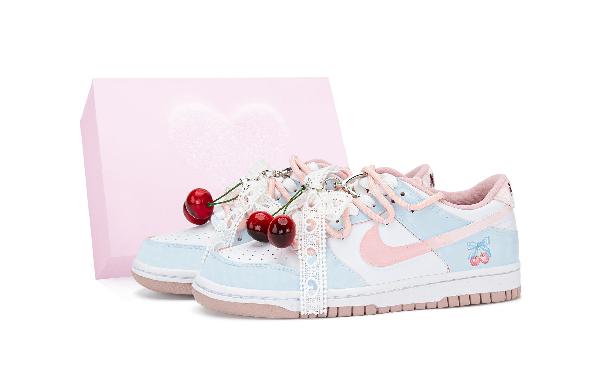 Nike Dunk Pink Velvet