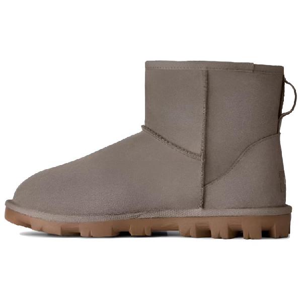 UGG Essential