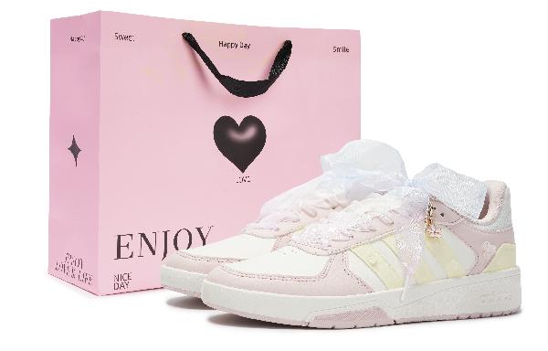 adidas COURTBEAT