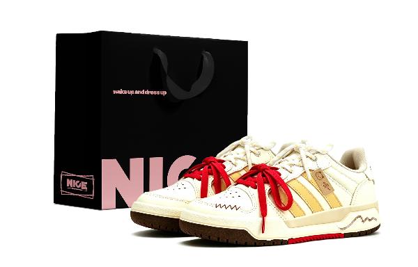 adidas ENTRAP