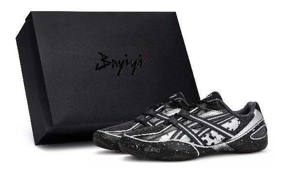 ASICS Hypersync 811 Y2K